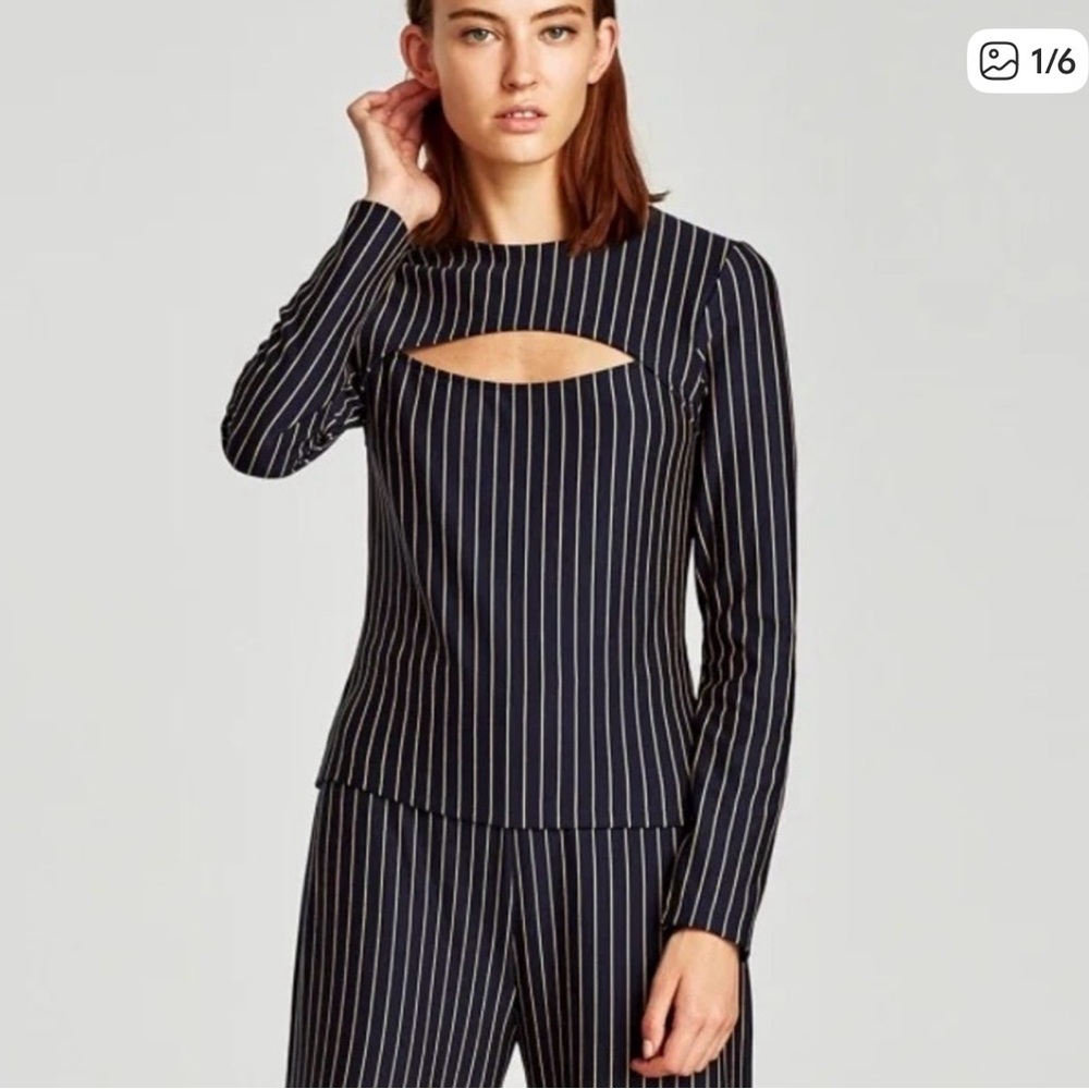 Zara Navy & Gold Striped Top. With keyhole cutout.